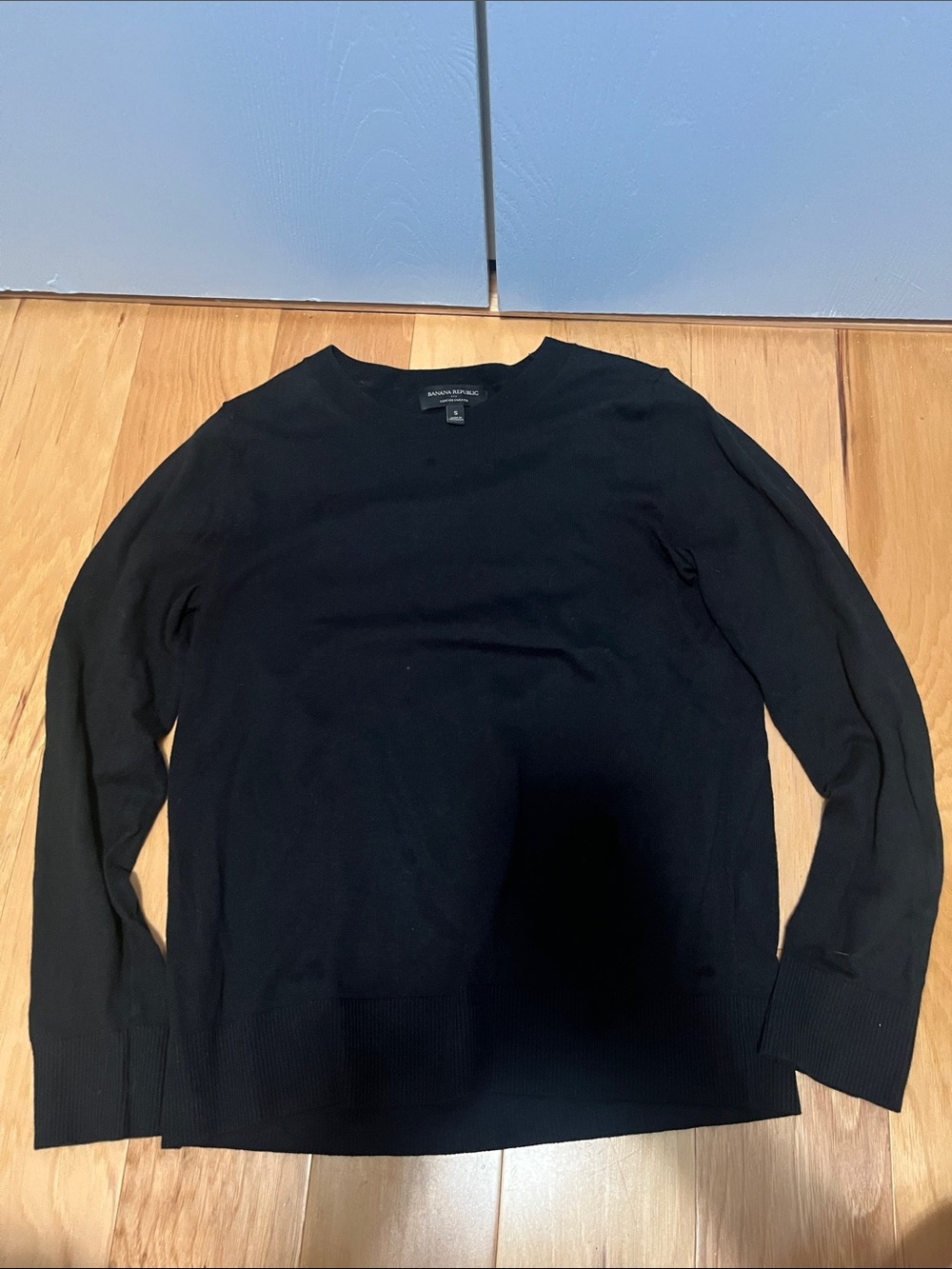 Banana Republic Factory Lightweight Long-Sleeve Women's Black Knit Top